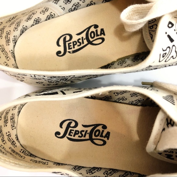 Vintage Pepsi-Cola Graffitti Sneaker - Picture 5 of 5